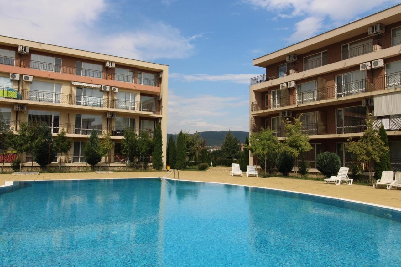 Holiday-Orchid Menada Apartments Sunny Beach Oda fotoğraf
