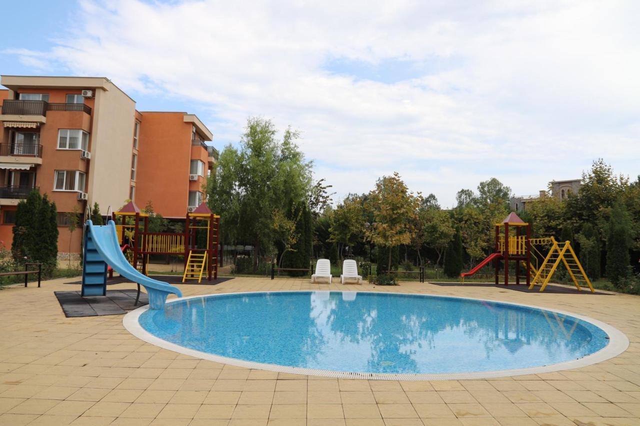 Holiday-Orchid Menada Apartments Sunny Beach Oda fotoğraf
