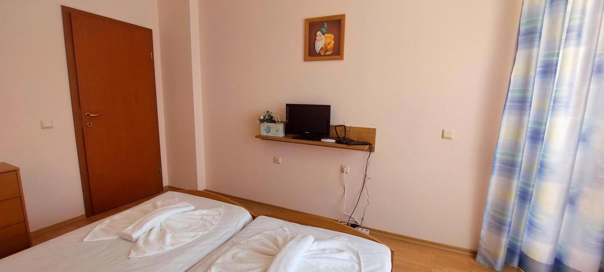 Holiday-Orchid Menada Apartments Sunny Beach Oda fotoğraf