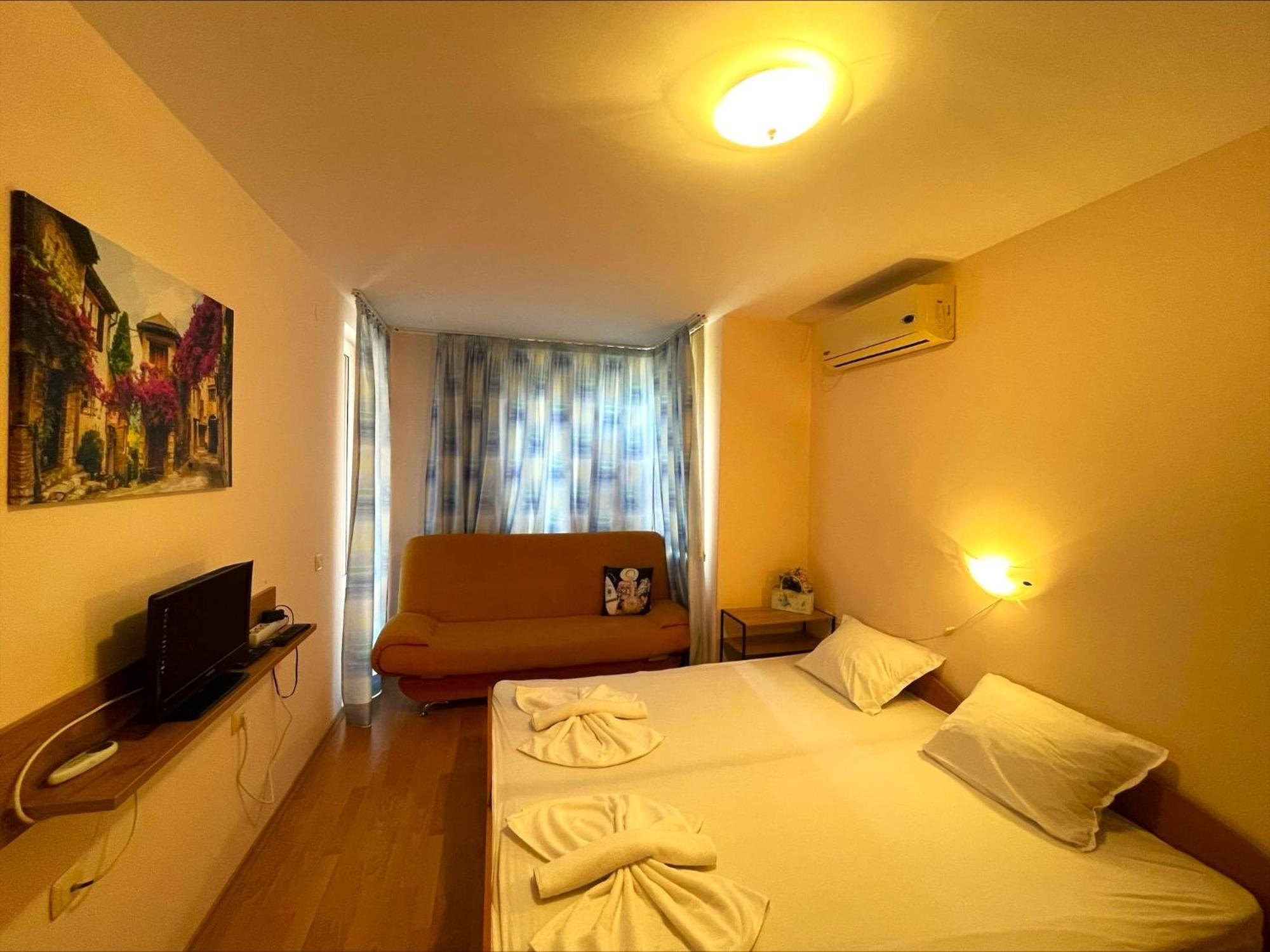 Holiday-Orchid Menada Apartments Sunny Beach Oda fotoğraf