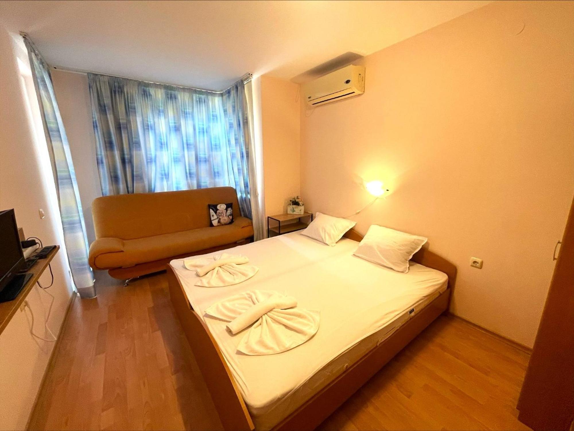Holiday-Orchid Menada Apartments Sunny Beach Oda fotoğraf